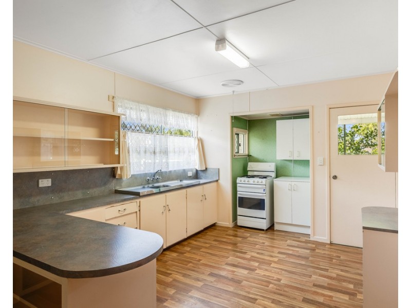 35 Toowoomba Road, Oakey QLD 4401