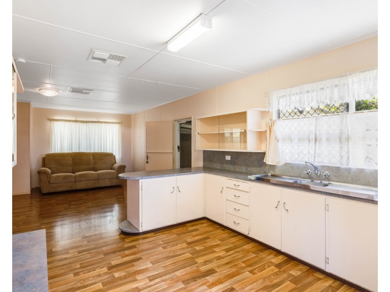 35 Toowoomba Road, Oakey QLD 4401