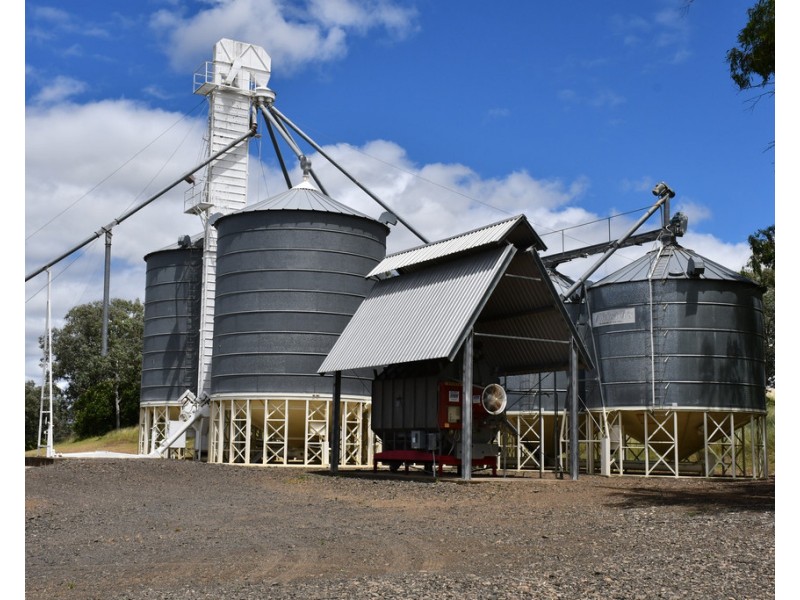 310 Cambooya-Felton Rd, Cambooya QLD 4358