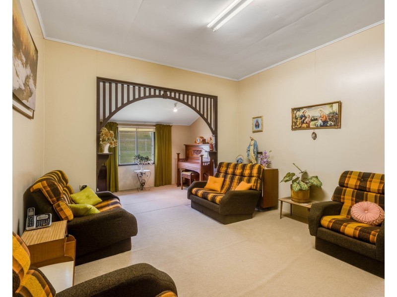 310 Cambooya-Felton Rd, Cambooya QLD 4358