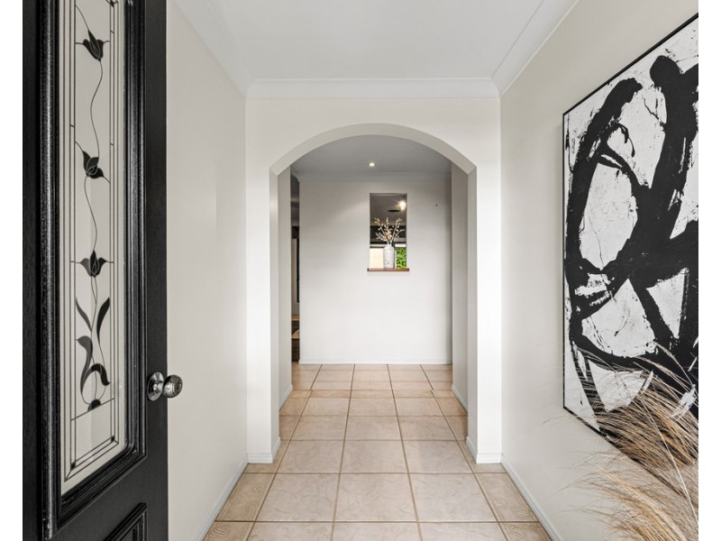 10 Collingwood Close, Middle Ridge QLD 4350