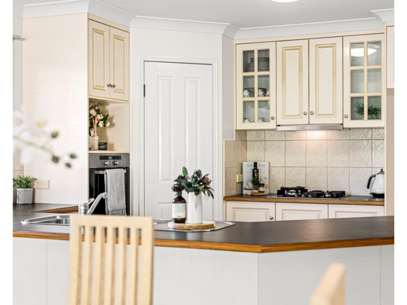 10 Collingwood Close, Middle Ridge QLD 4350