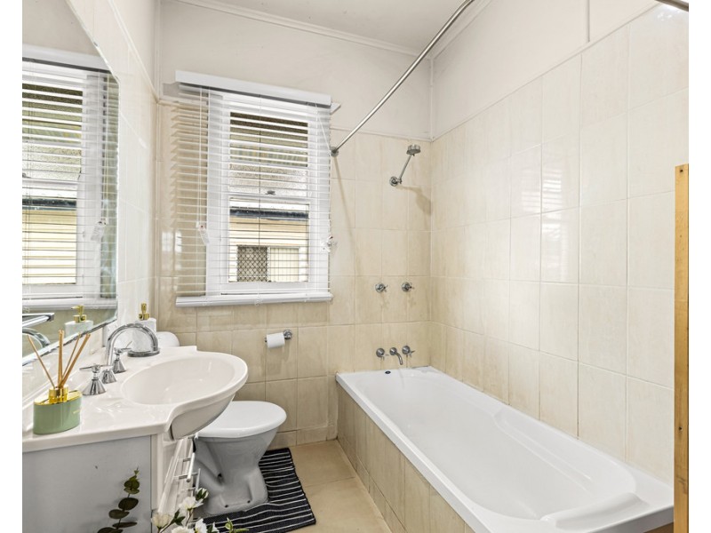 4 Beirne Street, South Toowoomba QLD 4350