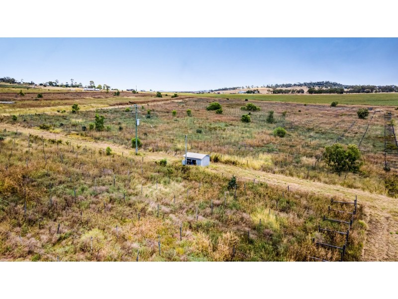 11050 Warrego Highway, Kingsthorpe QLD 4400