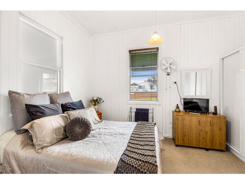 4 Aland Street, South Toowoomba QLD 4350