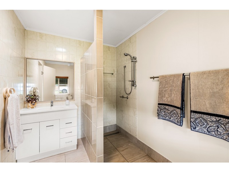 4 Aland Street, South Toowoomba QLD 4350