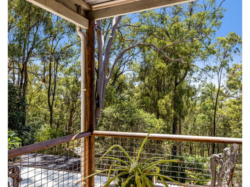 17 Clive Crescent, Withcott QLD 4352