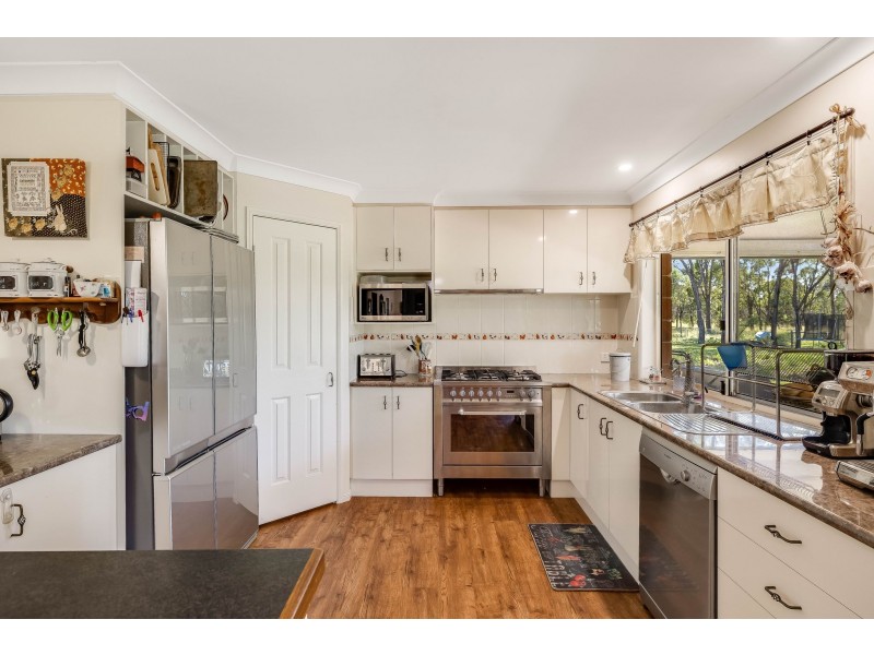 18 Keats Road, Goombungee QLD 4354