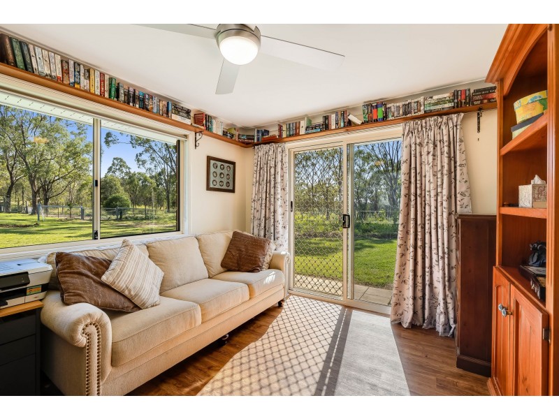 18 Keats Road, Goombungee QLD 4354