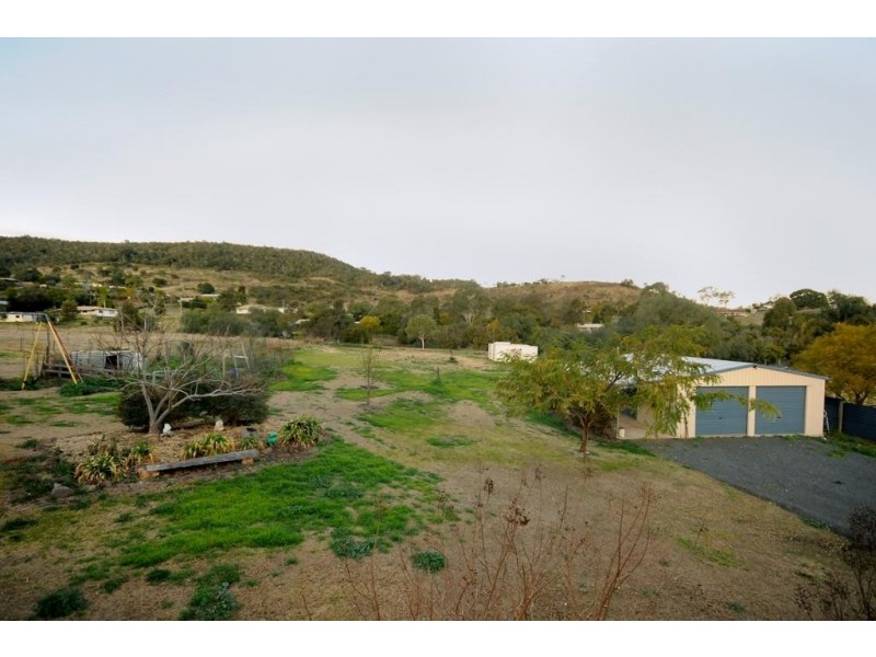 18 Jeudes Rd, Gowrie Junction QLD 4352