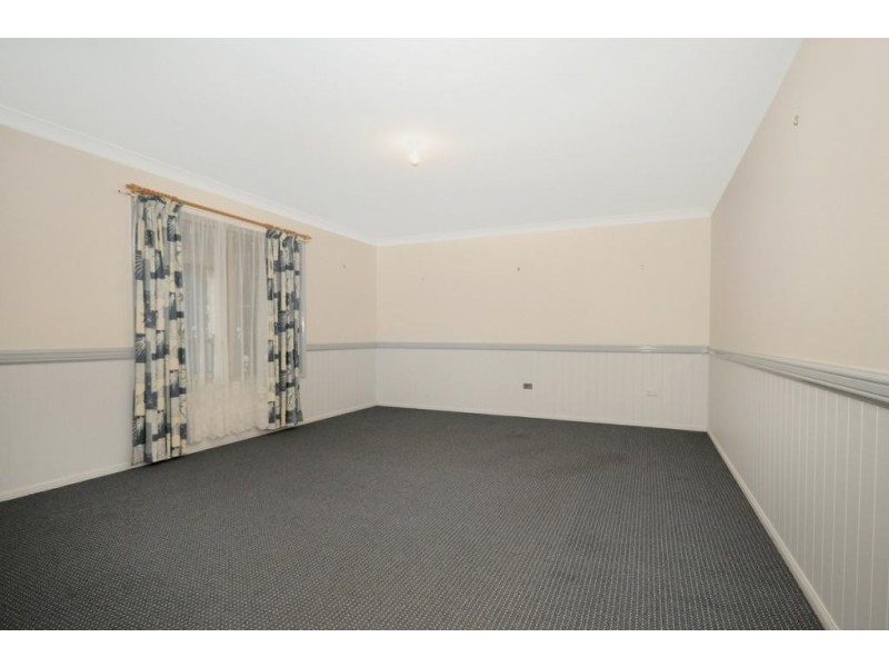 18 Jeudes Rd, Gowrie Junction QLD 4352