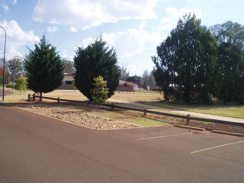 - Middle Ridge, Toowoomba QLD 4350
