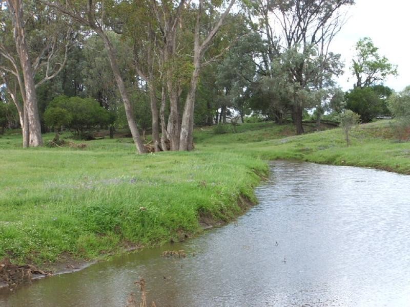 - Oakey-Cooyar Road, Oakey QLD 4401