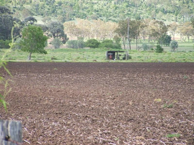 - Oakey-Cooyar Road, Oakey QLD 4401
