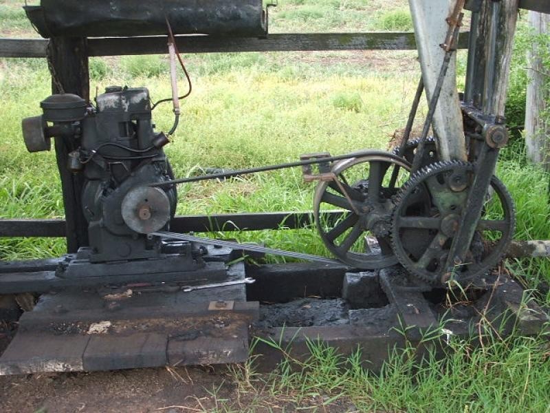 - Oakey-Cooyar Road, Oakey QLD 4401