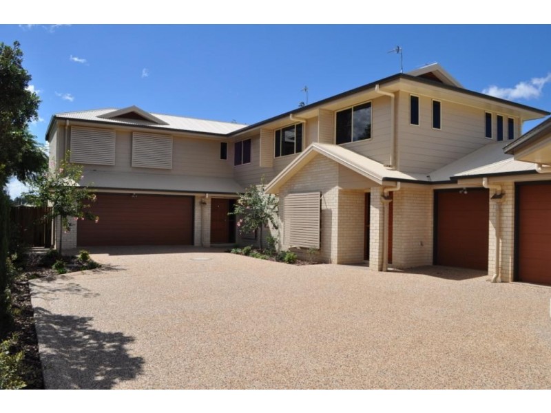 2/7  Brendanbri Street, Kearneys Spring QLD 4350