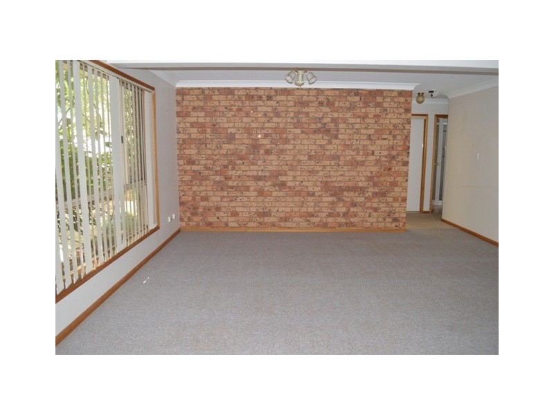 2/180 Russell Street, Newtown QLD 4350