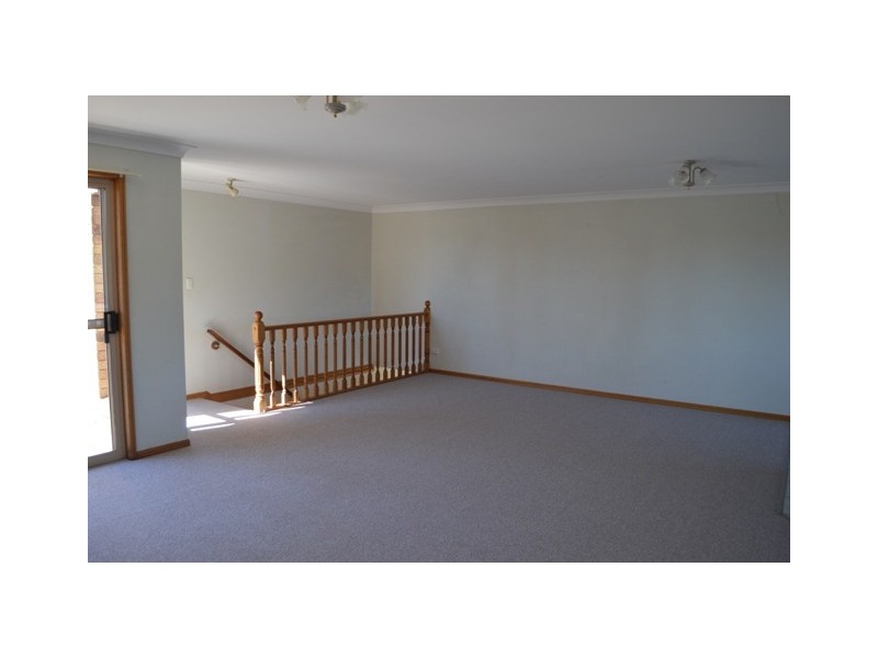 3/180 Russell Street, Newtown QLD 4350