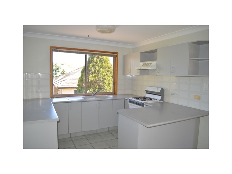 3/180 Russell Street, Newtown QLD 4350