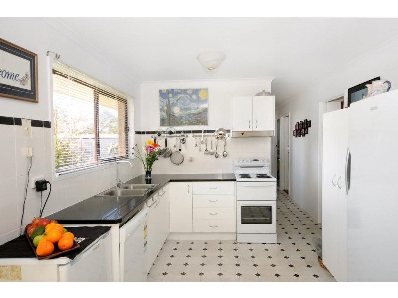 13 Terrica Street, Glenvale QLD 4350