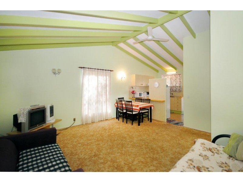 2/9 Marwedel St, Kearneys Spring QLD 4350