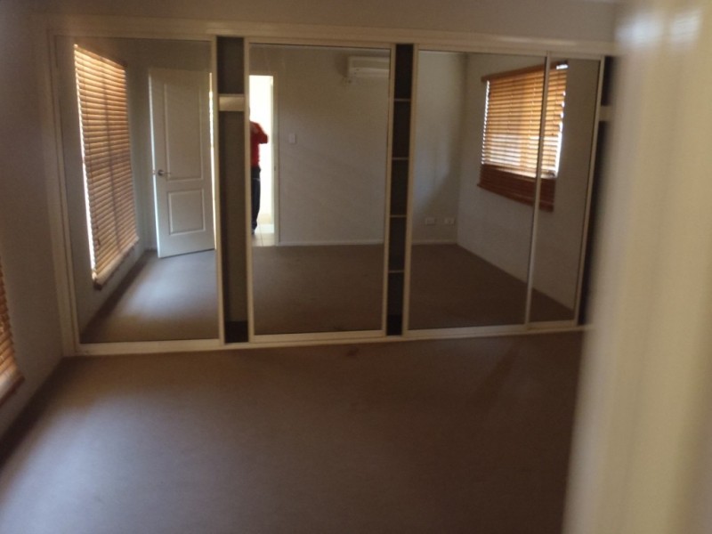 3/301B James Street, Newtown QLD 4350