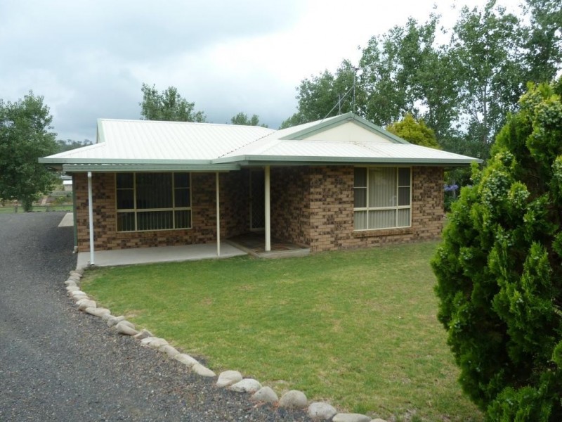 10 Windorah Close, Glenvale QLD 4350