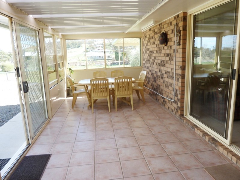 10 Windorah Close, Glenvale QLD 4350