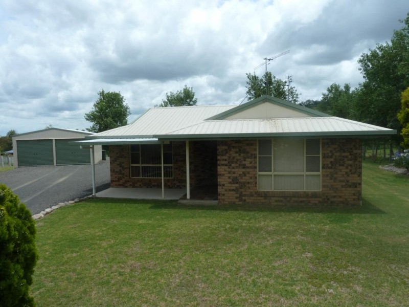 10 Windorah Close, Glenvale QLD 4350