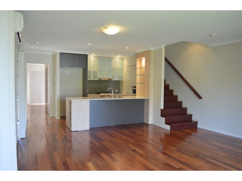 3/4B Herries Street, East Toowoomba QLD 4350