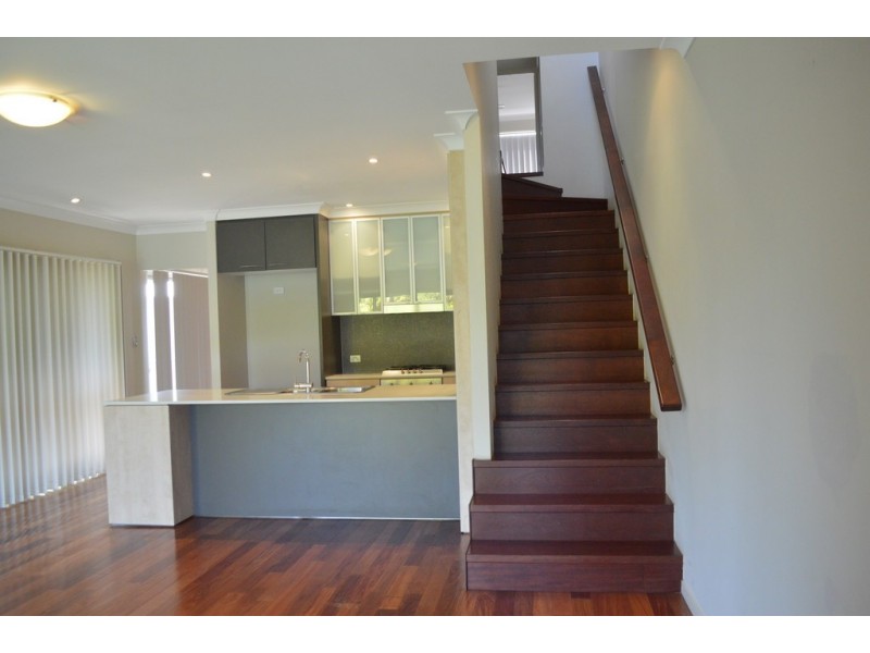 3/4B Herries Street, East Toowoomba QLD 4350