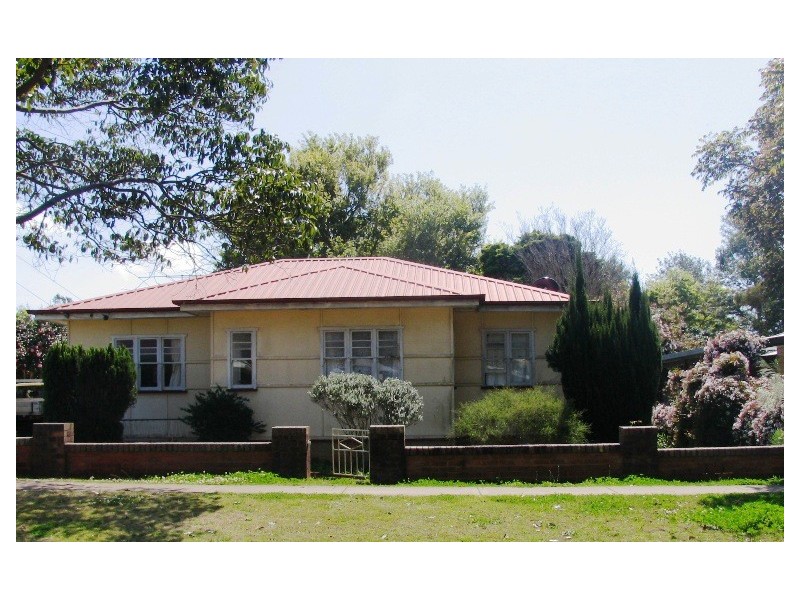 13 Warwick Street, Harristown QLD 4350