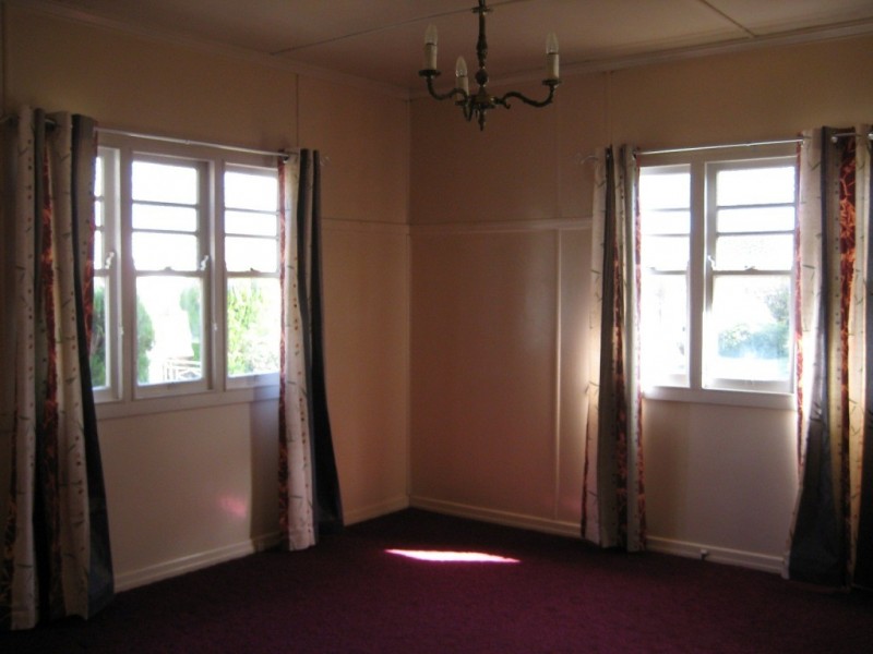 13 Warwick Street, Harristown QLD 4350