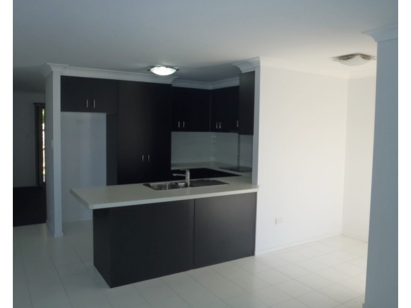 2/17 Barwick Court, Wilsonton Heights QLD 4350