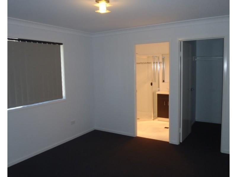 2/17 Barwick Court, Wilsonton Heights QLD 4350