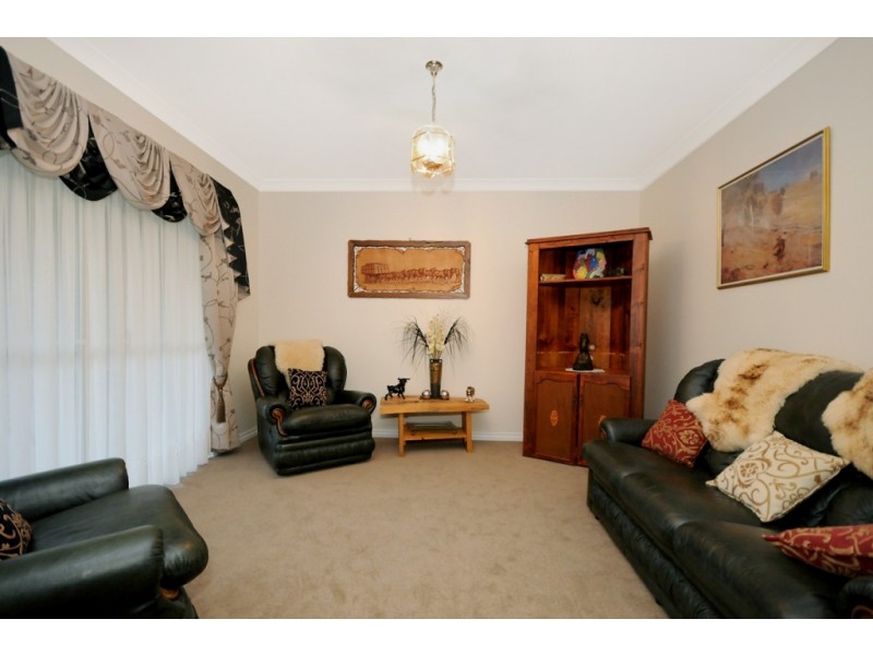 19 Dhal Street, Cotswold Hills QLD 4350