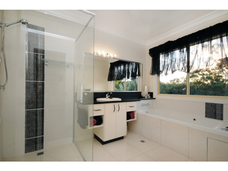 19 Dhal Street, Cotswold Hills QLD 4350