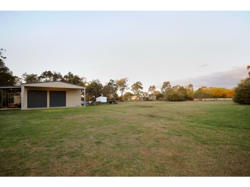 19 Dhal Street, Cotswold Hills QLD 4350