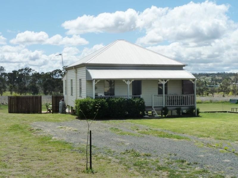 8 Phipps Drive, Meringandan QLD 4352