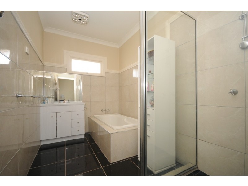 44 Drayton Road, Harristown QLD 4350