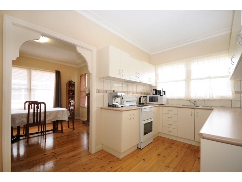 44 Drayton Road, Harristown QLD 4350