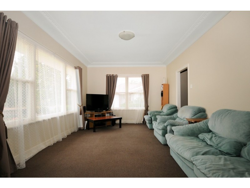 44 Drayton Road, Harristown QLD 4350