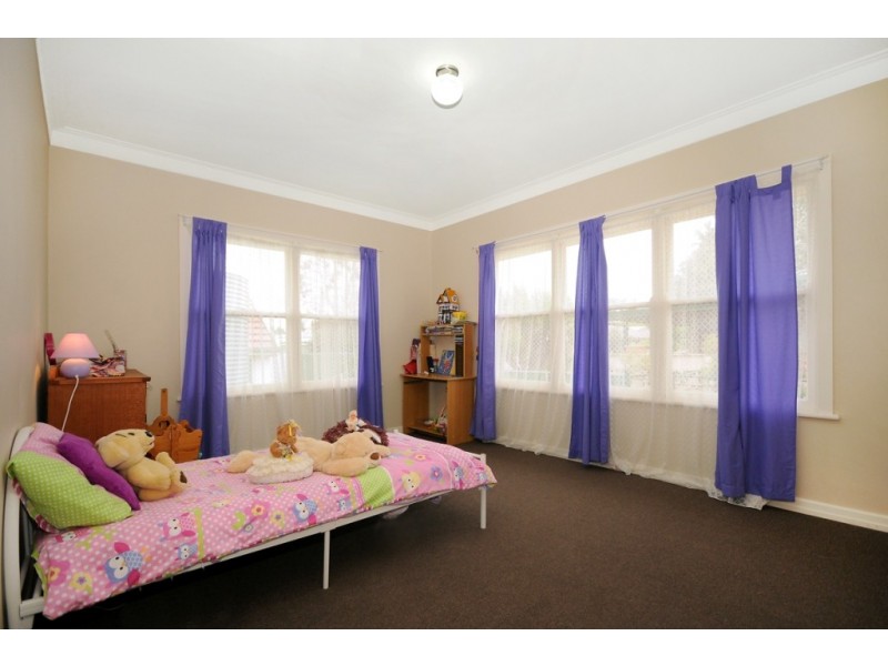 44 Drayton Road, Harristown QLD 4350