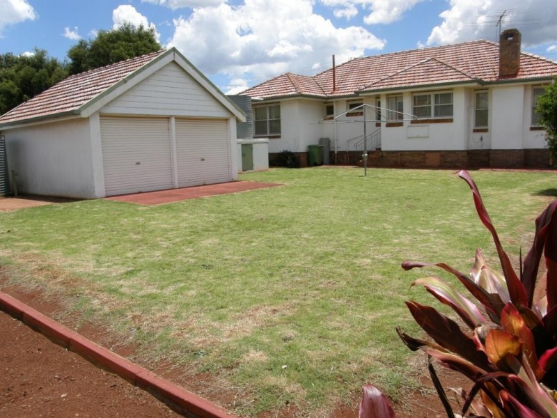 44 Drayton Road, Harristown QLD 4350