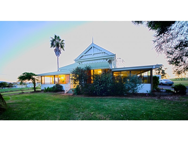 Santa Maria 13314 New England Highway, Cambooya QLD 4358