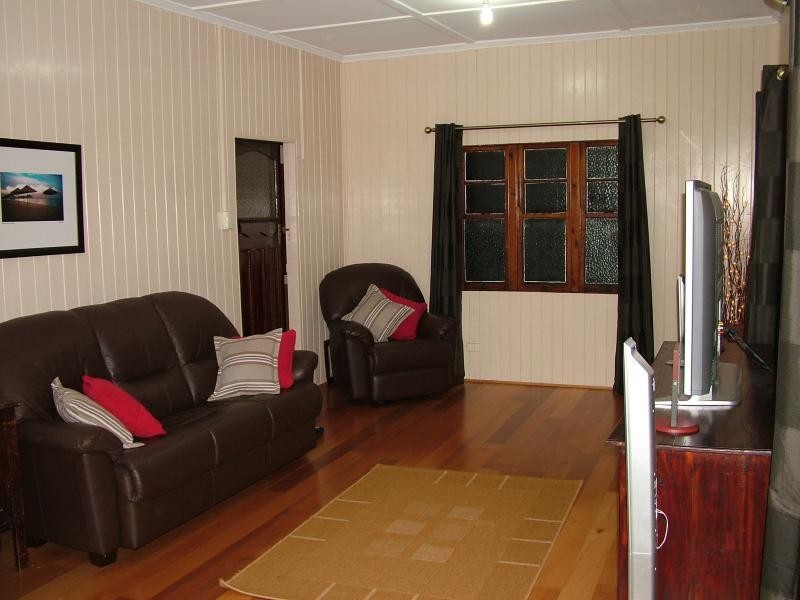 196 Ruthven Street, North Toowoomba QLD 4350