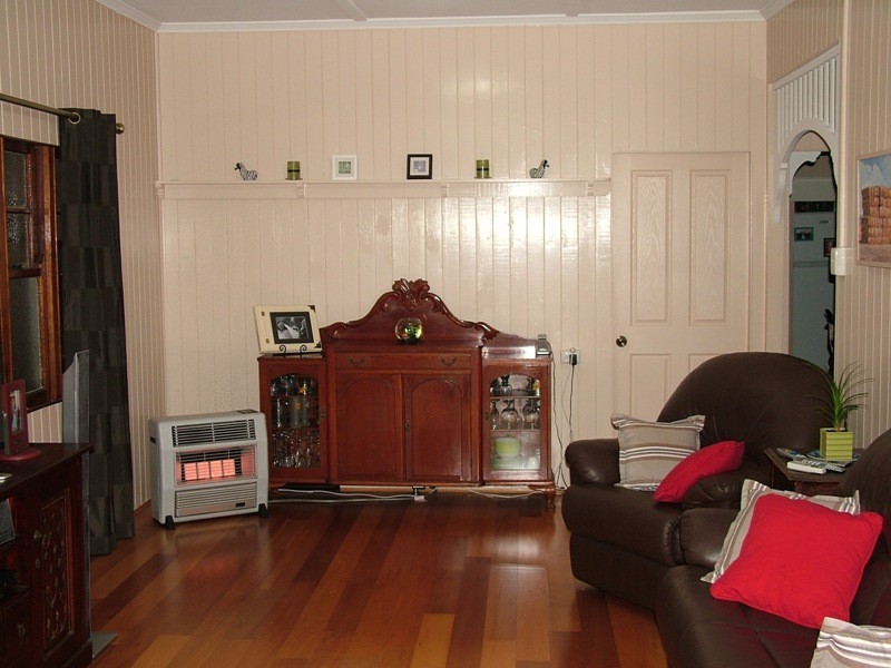 196 Ruthven Street, North Toowoomba QLD 4350