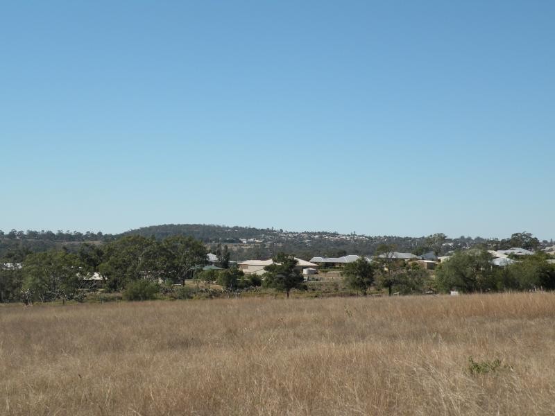 - – Hursley Rd and Carrington Rd, Torrington, Glenvale QLD 4350