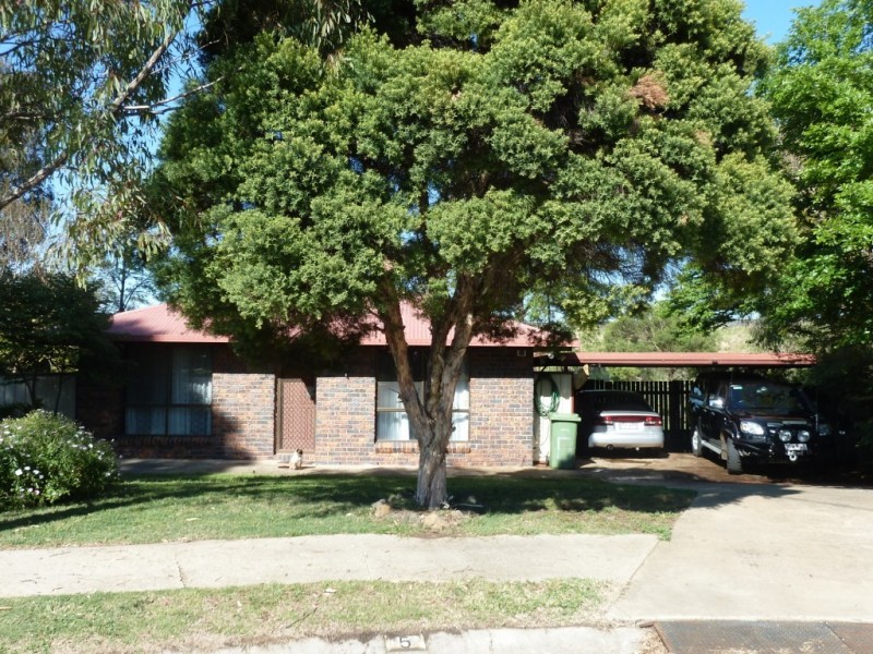 5 Disraeli Court, Wyreema QLD 4352