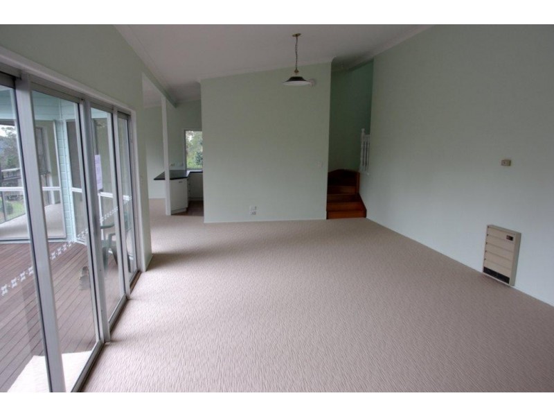 11 Dippel Street, Middle Ridge QLD 4350